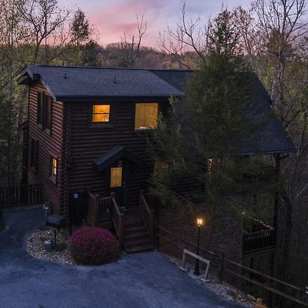 Stunning Mountain Cabin W Hot Tub Gatlinburg Buitenkant foto