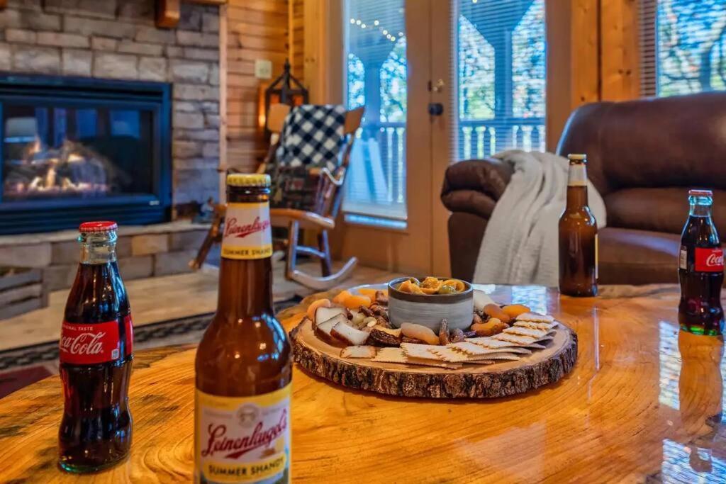 Stunning Mountain Cabin W Hot Tub Gatlinburg Buitenkant foto