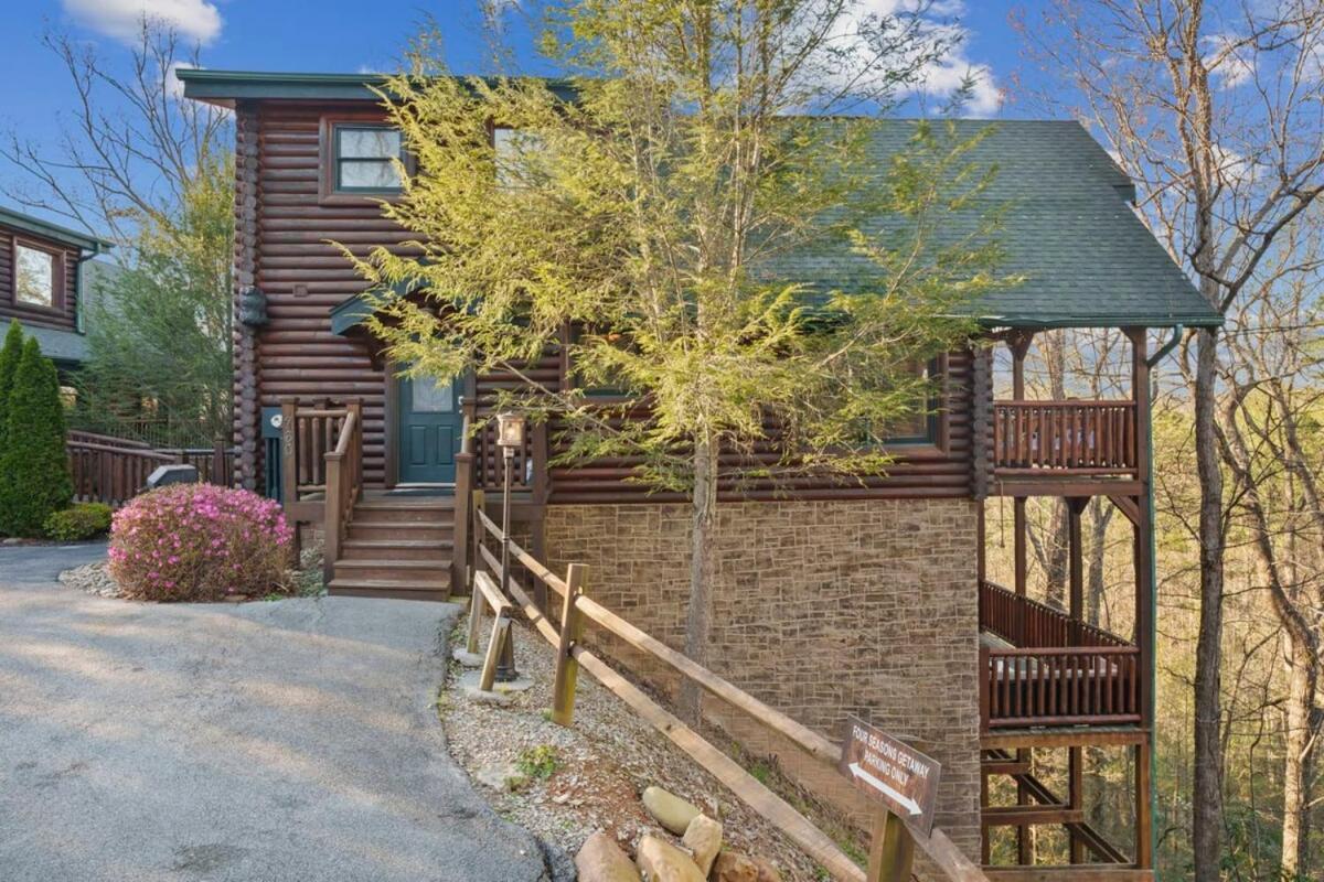 Stunning Mountain Cabin W Hot Tub Gatlinburg Buitenkant foto