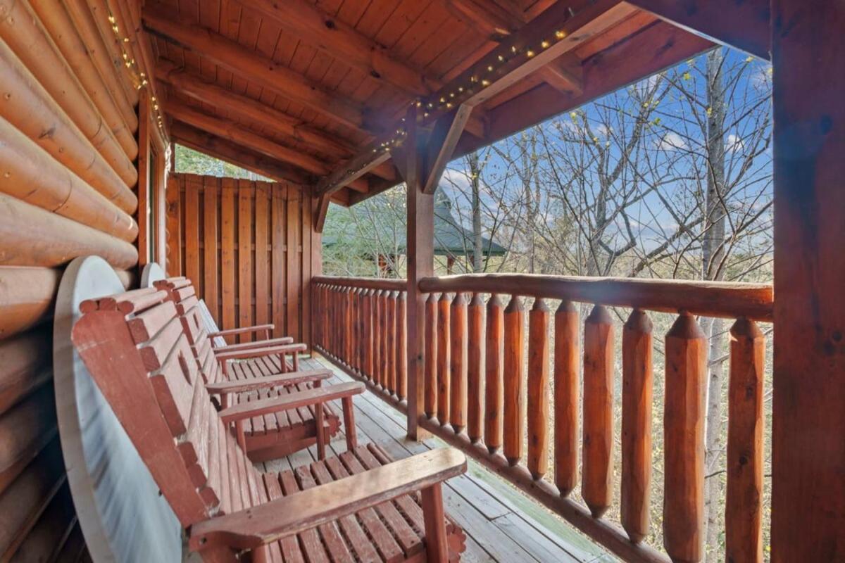 Stunning Mountain Cabin W Hot Tub Gatlinburg Buitenkant foto