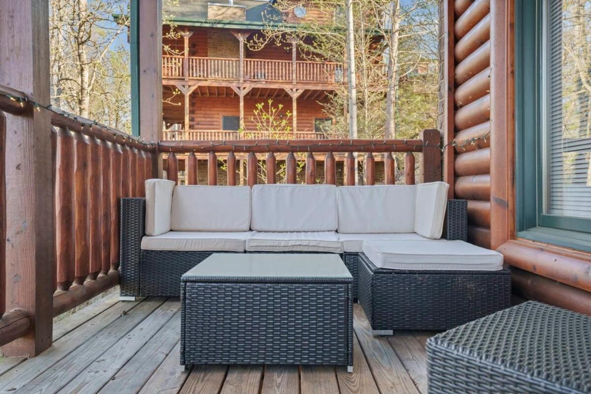 Stunning Mountain Cabin W Hot Tub Gatlinburg Buitenkant foto