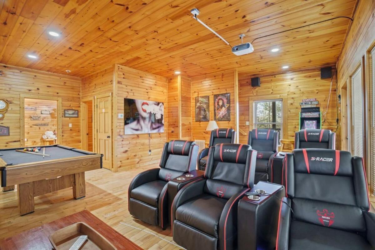Stunning Mountain Cabin W Hot Tub Gatlinburg Buitenkant foto