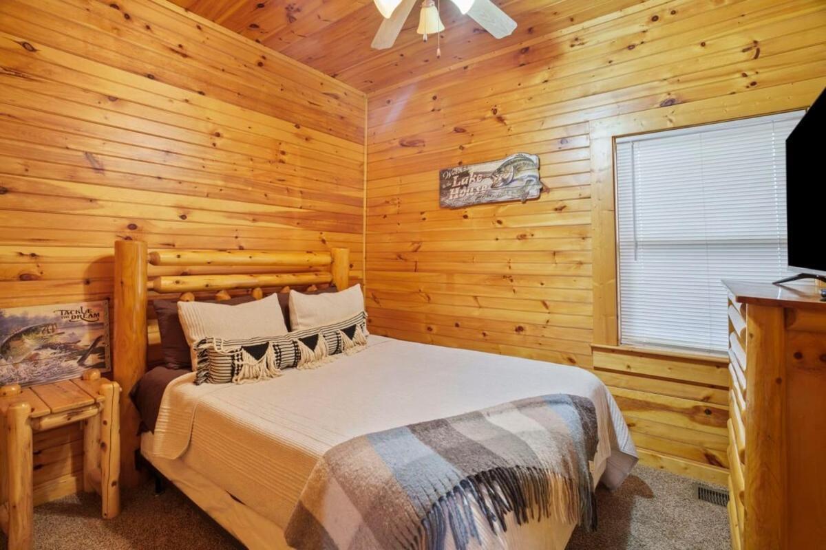 Stunning Mountain Cabin W Hot Tub Gatlinburg Buitenkant foto