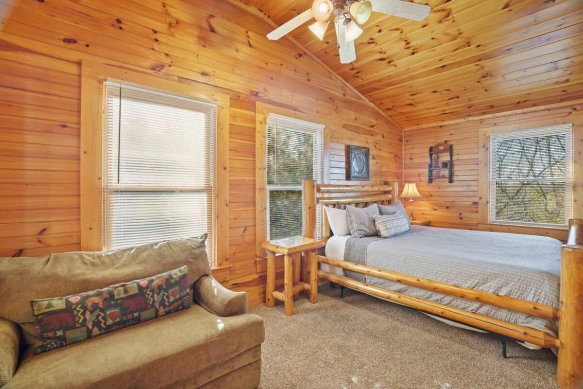Stunning Mountain Cabin W Hot Tub Gatlinburg Buitenkant foto