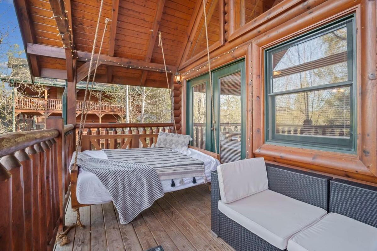 Stunning Mountain Cabin W Hot Tub Gatlinburg Buitenkant foto