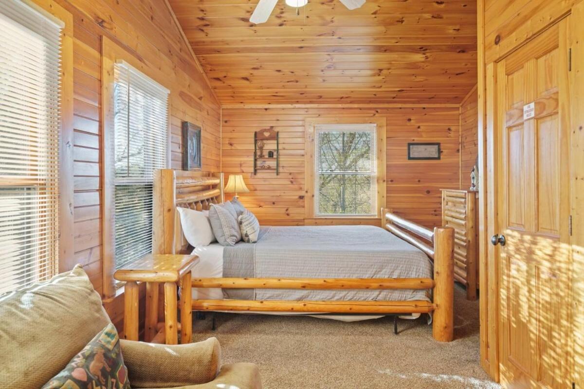Stunning Mountain Cabin W Hot Tub Gatlinburg Buitenkant foto