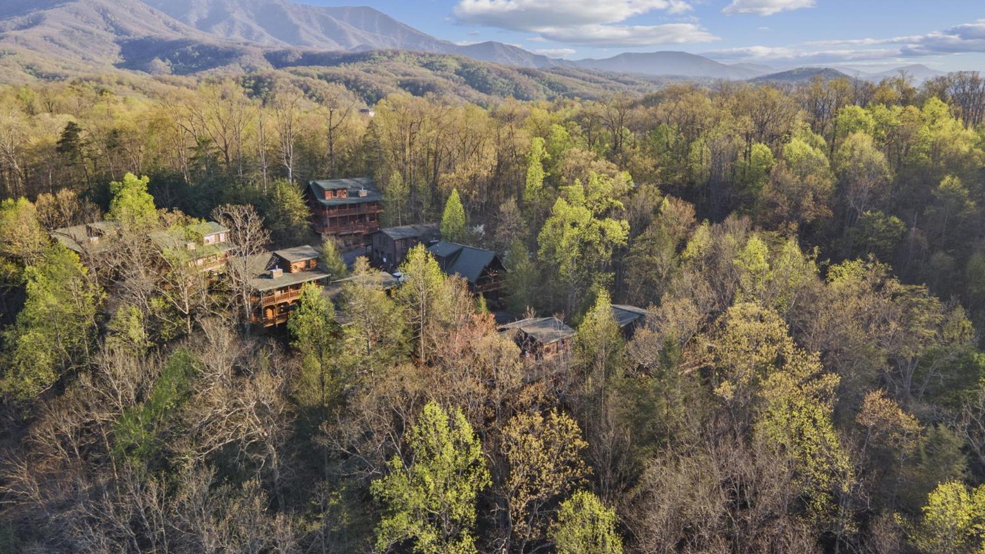 Stunning Mountain Cabin W Hot Tub Gatlinburg Buitenkant foto